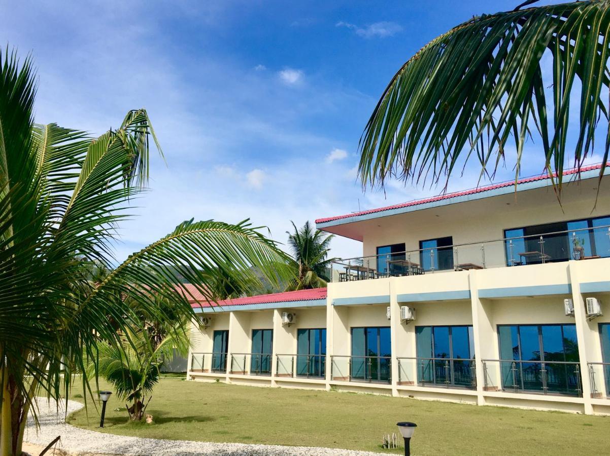 W Golf Resort Oslob Exterior foto