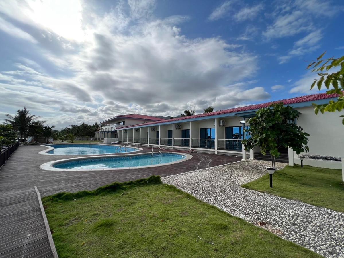 W Golf Resort Oslob Exterior foto