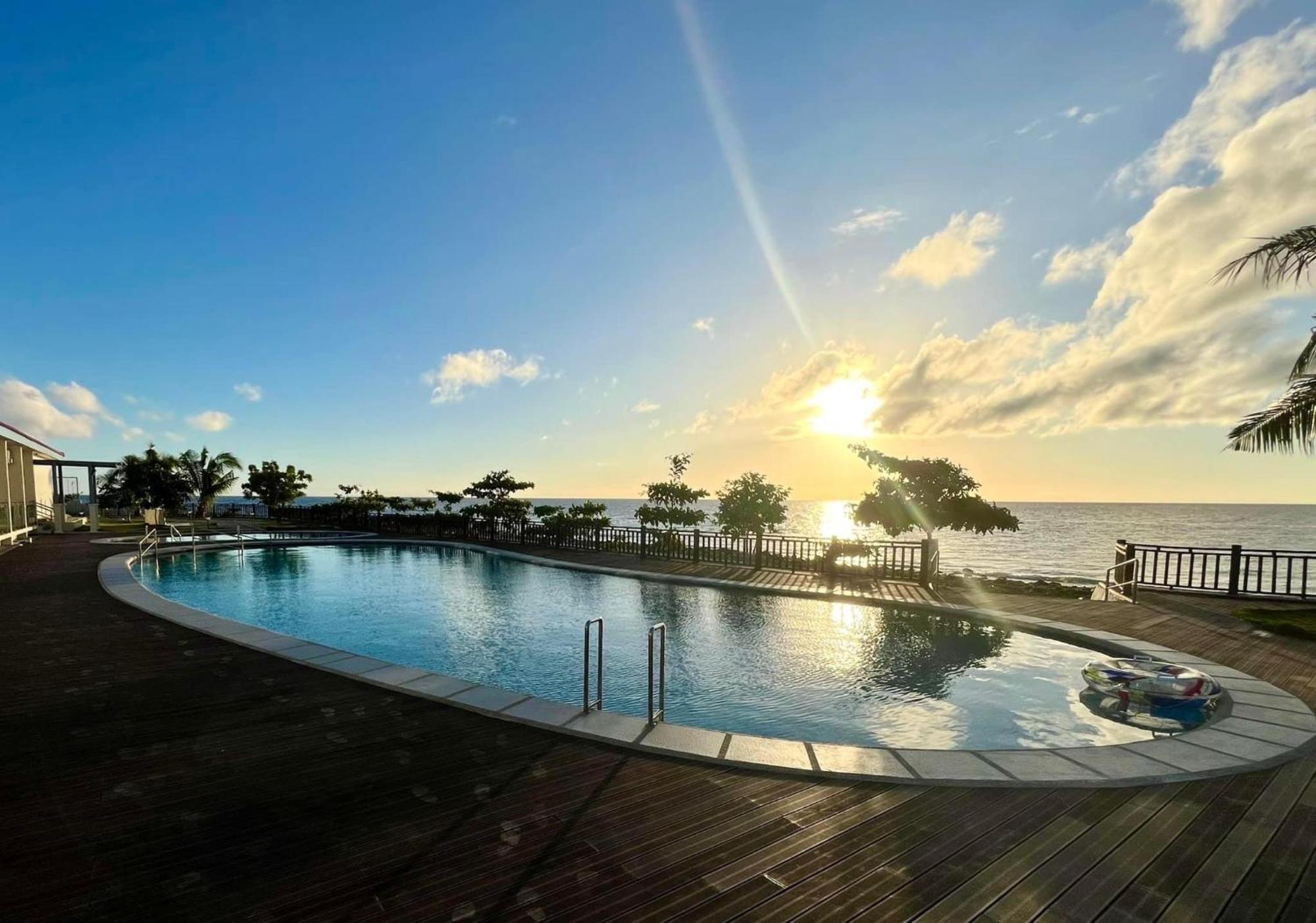 W Golf Resort Oslob Exterior foto