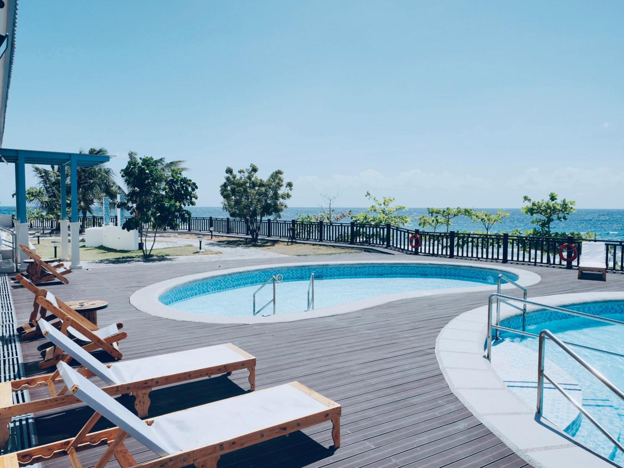 W Golf Resort Oslob Exterior foto